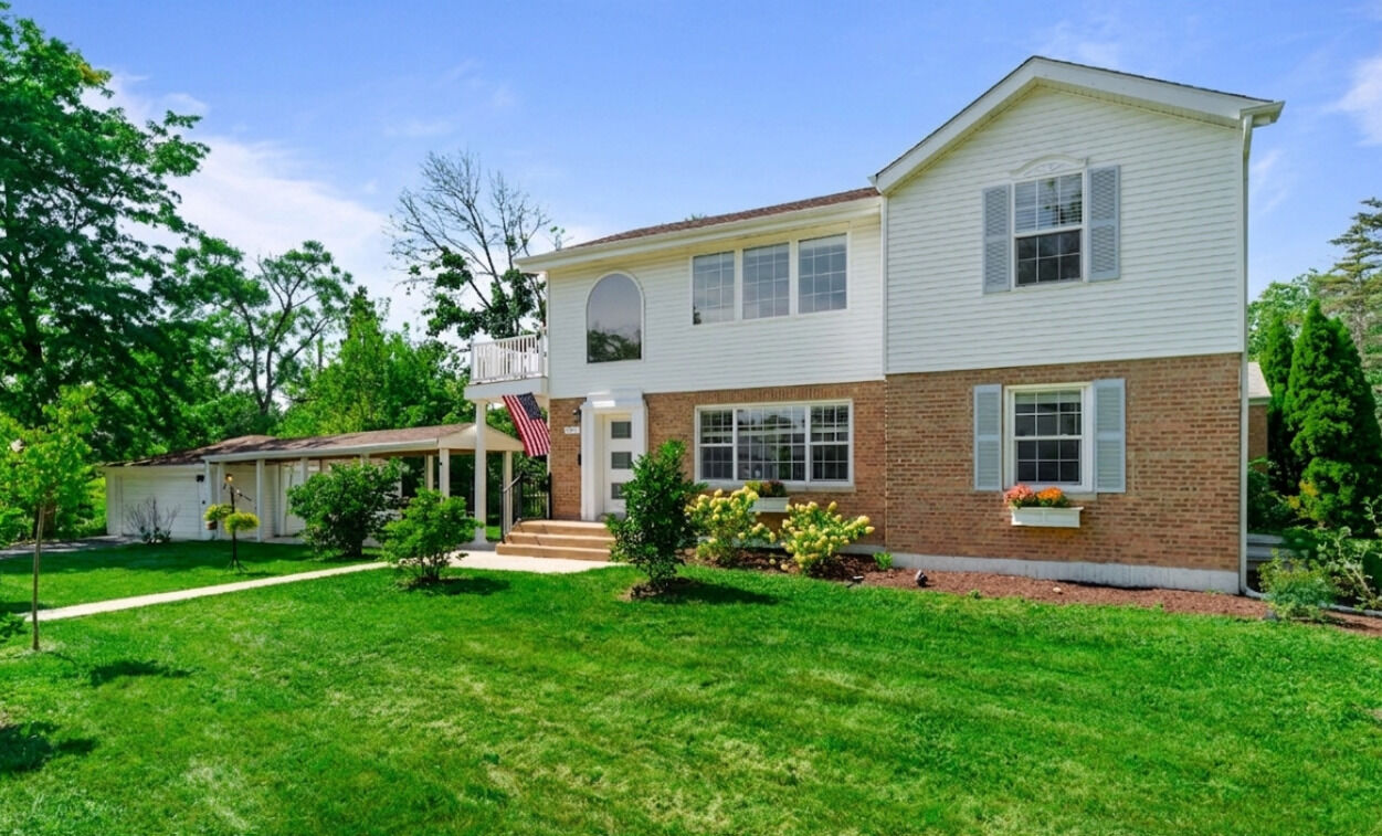 Property Photo:  201 W Potomac Avenue  IL 60148 