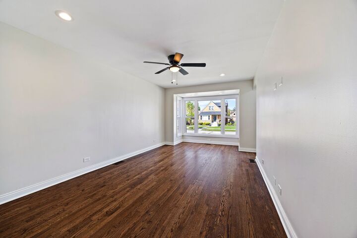 Property Photo:  8115 S Troy Street  IL 60652 