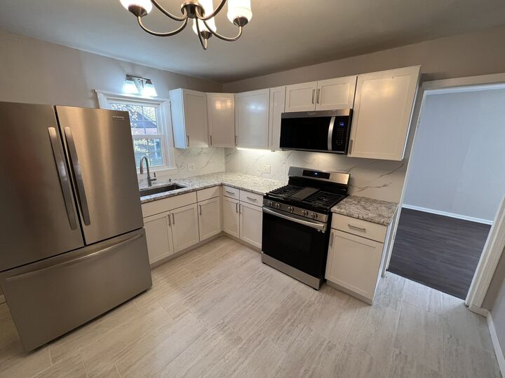 Property Photo:  936 Russell Place  IL 60060 
