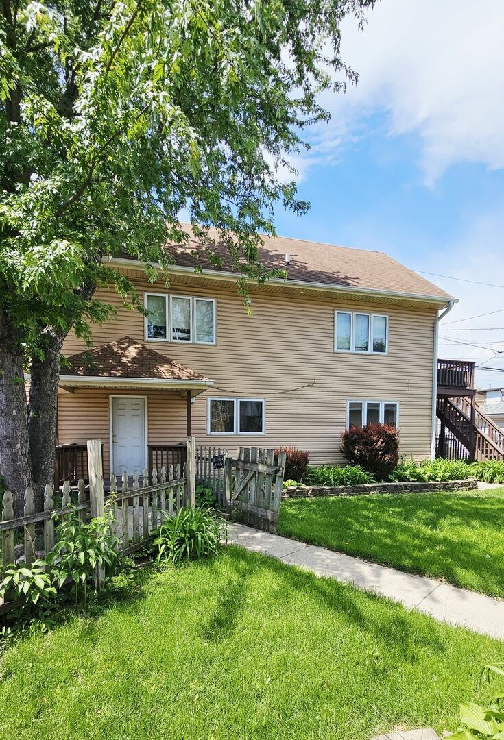 Property Photo:  5230 S Lockwood Avenue 1R  IL 60638 