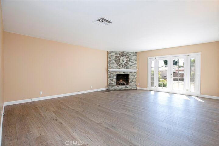 Property Photo: 10207 Collett Ave CA 91343