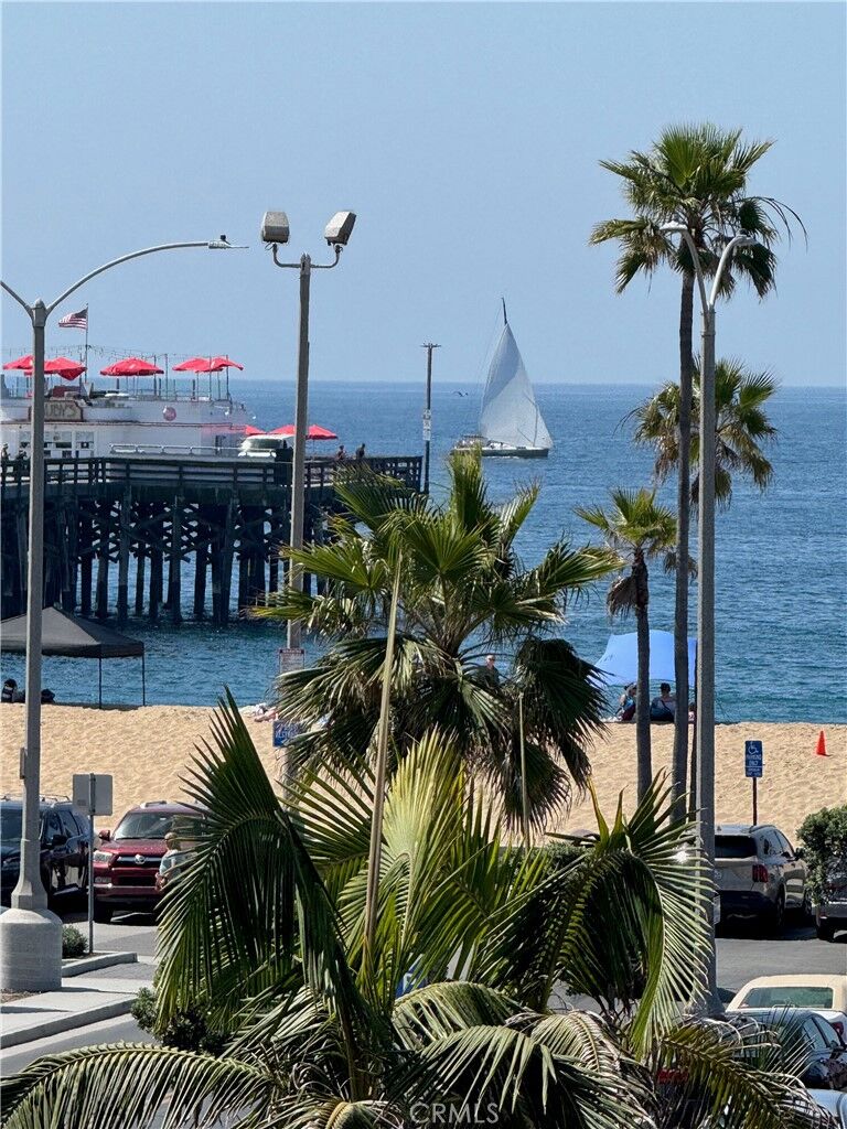 Property Photo:  600 E Oceanfront 3 B  CA 92661 