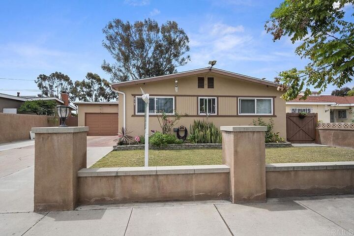 Property Photo:  619 Sandalwood Dr  CA 92021 