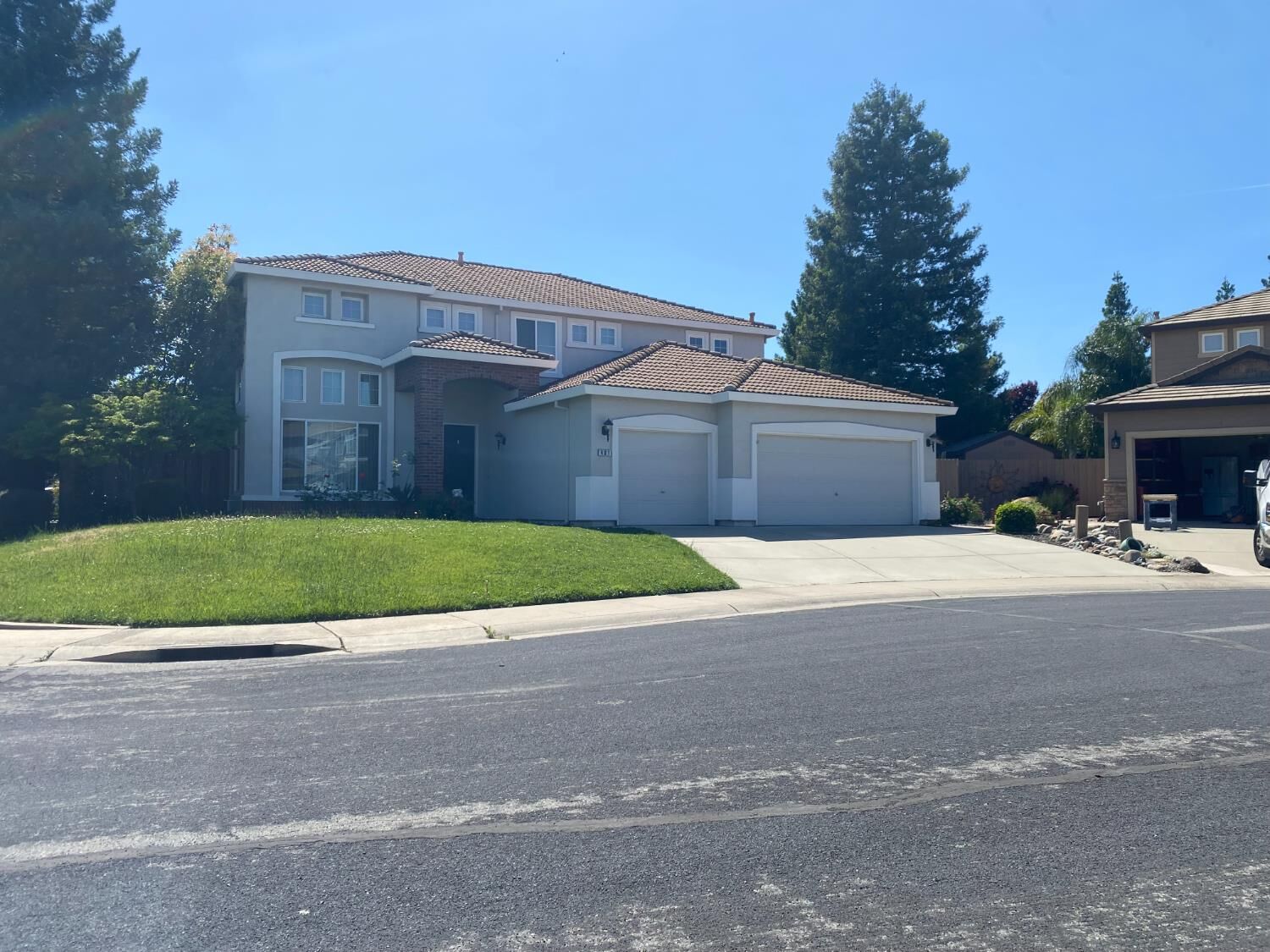 Property Photo:  401 Mount Darwin Court  CA 95747 