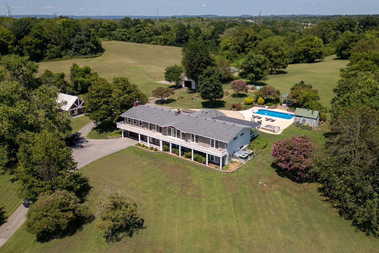 Property Photo:  344 Peach Valley Rd  TN 37066 