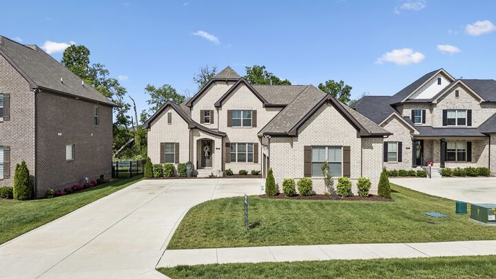 Property Photo:  105 Hayden Ln  TN 37066 