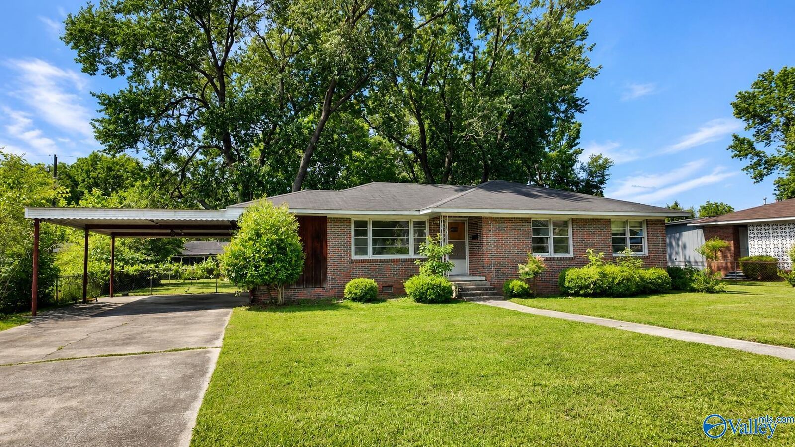 Property Photo:  1115 Raley Street  AL 35903 