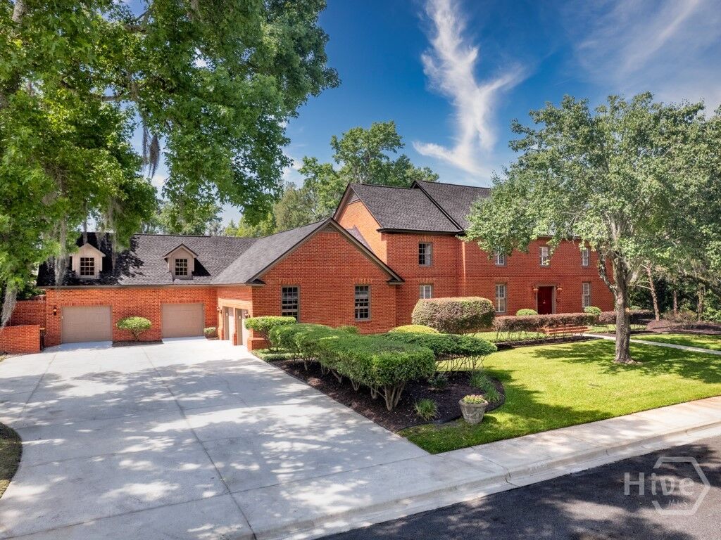 Property Photo: 111 Lee Boulevard GA 31405
