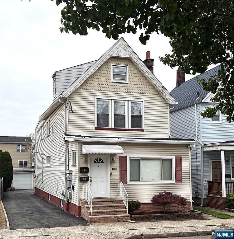Property Photo:  189 William Street  NJ 07109 