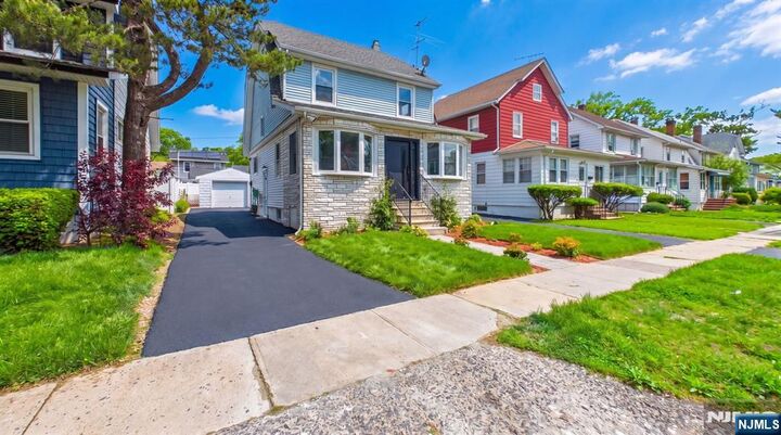 Property Photo:  71 Leslie Street  NJ 07017 