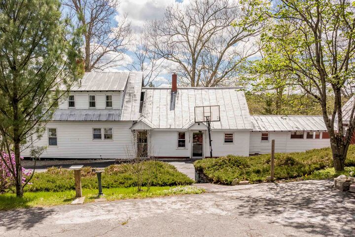 Property Photo:  265 Bank Street Extension  NH 03766 