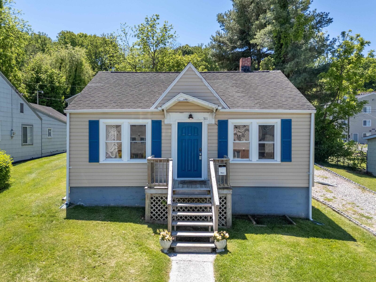 Property Photo:  511 Davis Street  VA 24141 