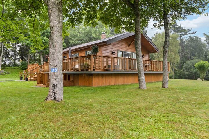 38 School Street Sandy Point — photo 1