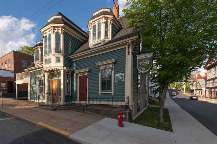 28 King Street — photo 1