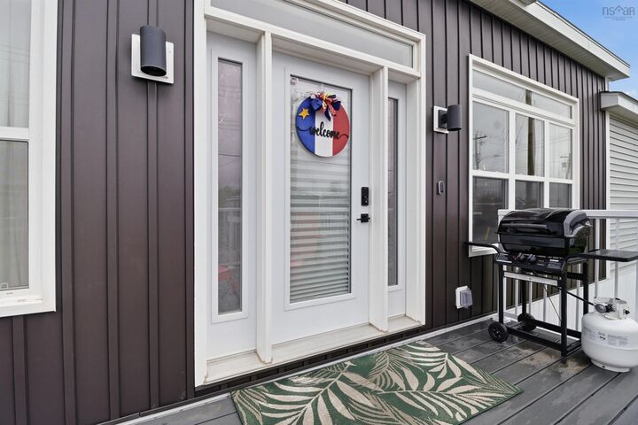 Property Photo:  2 Helmsley Crescent  NS B2S 0H4 