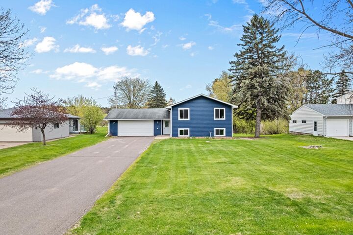 Property Photo:  850 W 4th Street  MN 55069 