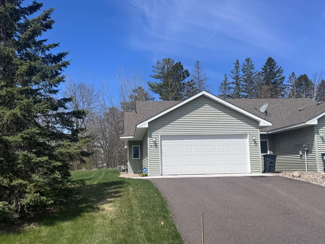 Property Photo:  435 Maplewood Court  MN 56342 