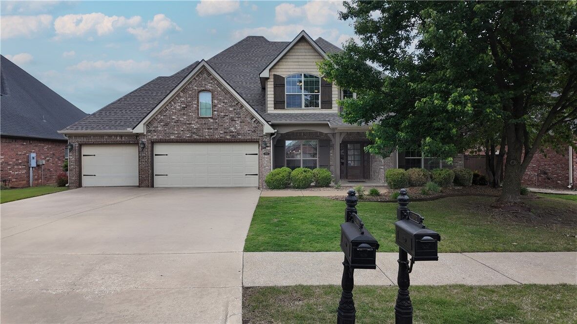 Property Photo: 4904 SW Ridge Mont Road AR 72713