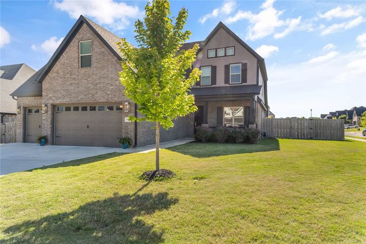 Property Photo:  5900 SW Dryden Road  AR 72713 