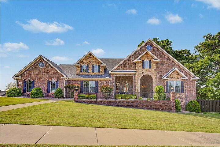 Property Photo:  3601 NW Creekstone Boulevard  AR 72712 