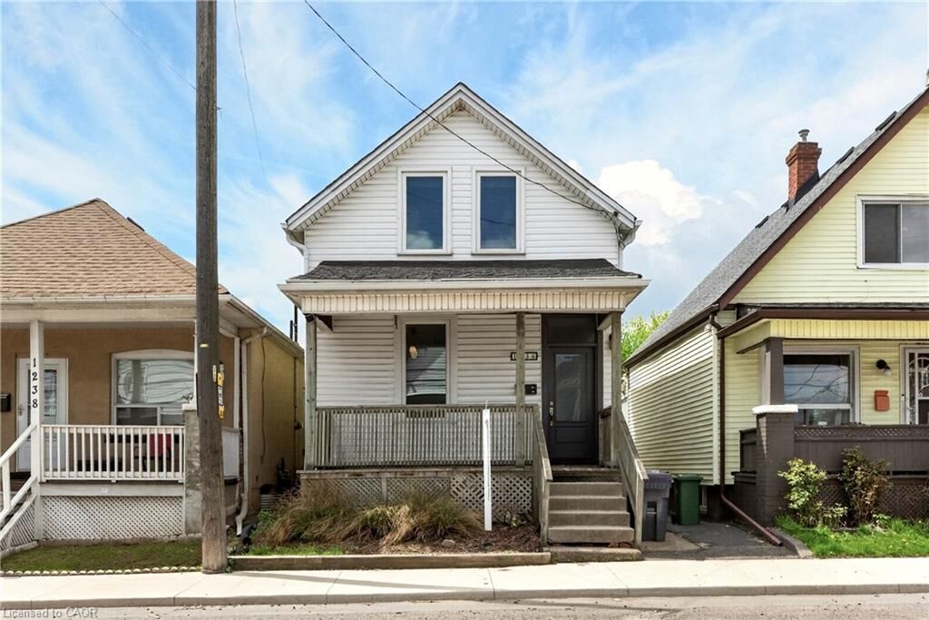 Property Photo:  1236 Cannon Street E  ON L8H 1V1 
