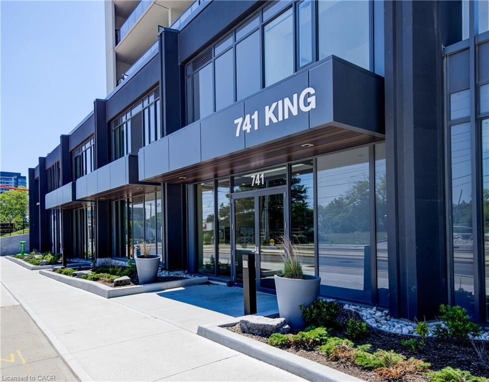 Property Photo:  741 King Street W 1504  ON N2G 1E5 