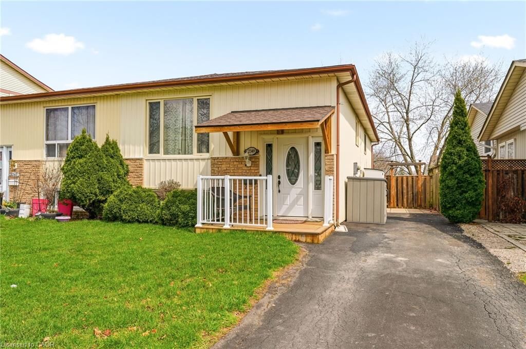Property Photo:  2349 Middlesmoor Crescent  ON L7P 3X4 