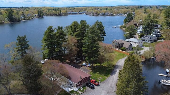 Property Photo:  20 Indian Point Rd  MA 01570 