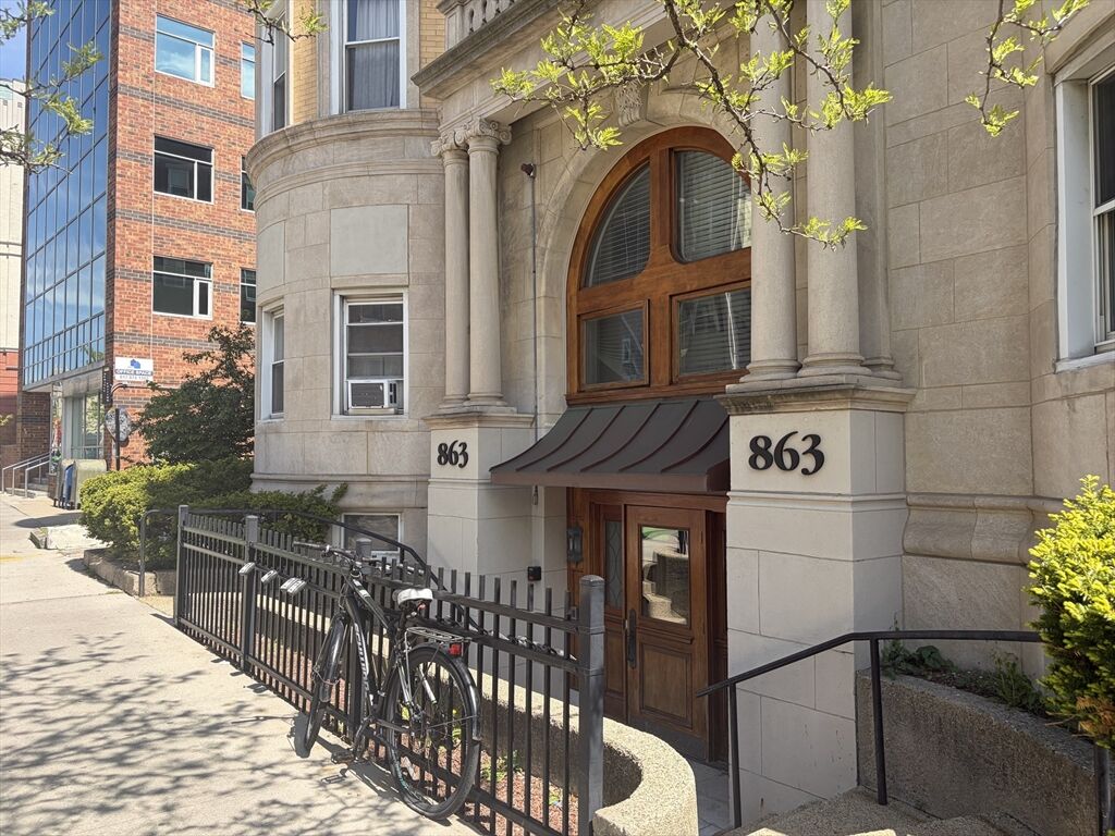 Property Photo:  863 Massachusetts Ave 36  MA 02139 