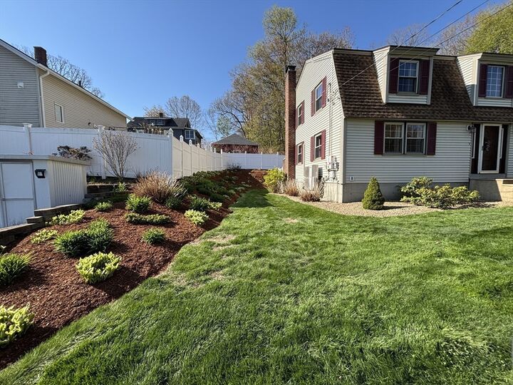 Property Photo:  111 Seneca St  MA 01420 