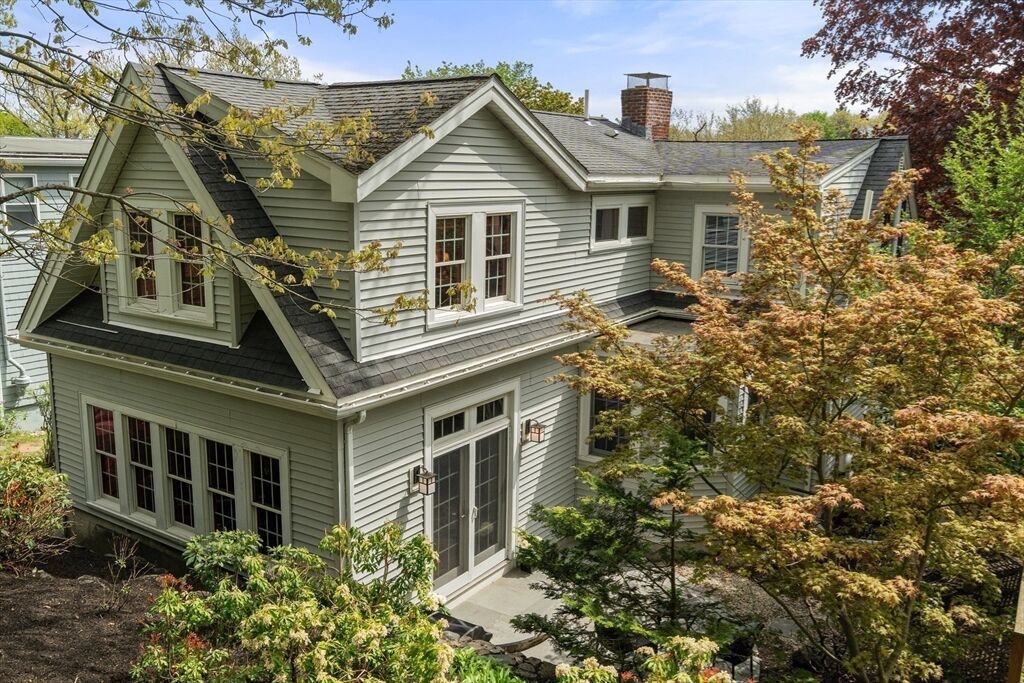 Property Photo: 14 Arlmont Street MA 02476