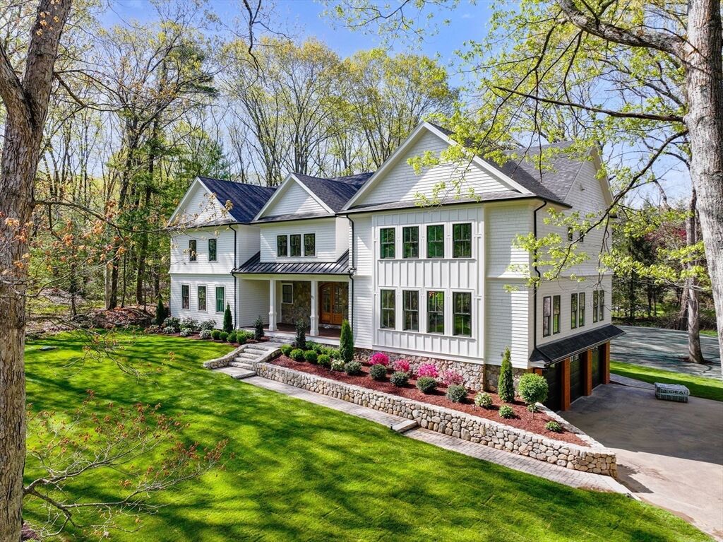 Property Photo:  82 Deer Path Ln  MA 02493 