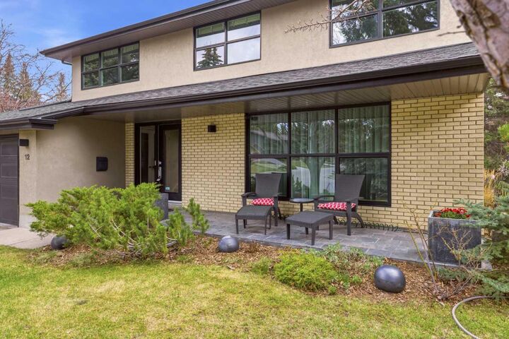 Property Photo:  12 Varsville Place NW  AB T3A 0A8 