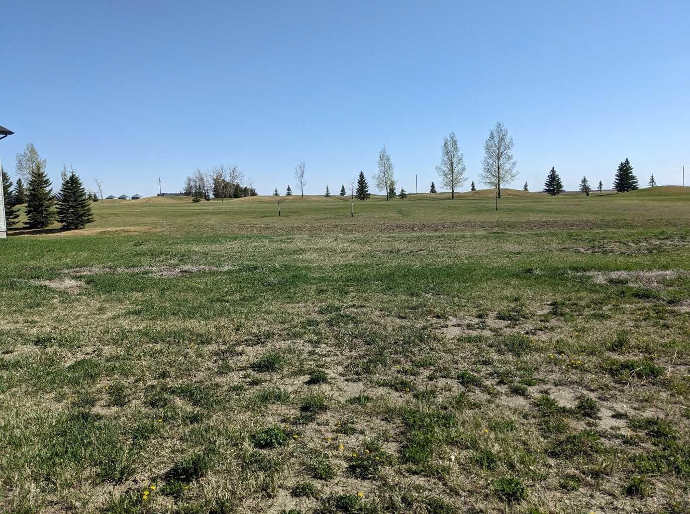 Property Photo:  721 Fairways Drive  AB T0L 2B0 
