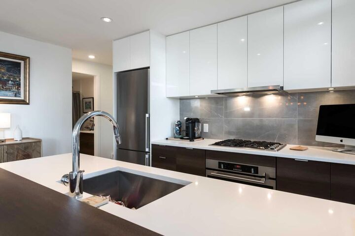 Property Photo:  108 Waterfront Court SW 803  AB T2P 1K7 