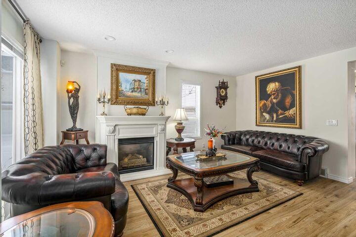 Property Photo:  76 Sunlake Gardens SE  AB T2X 3G4 