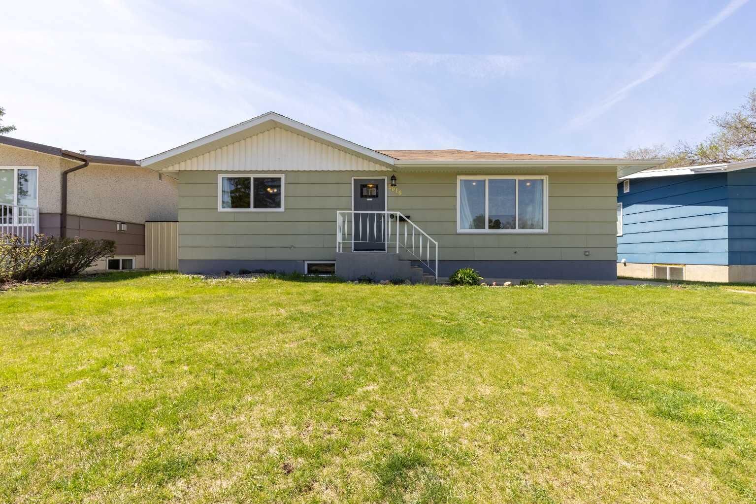 Property Photo:  1016 30 Street S  AB T1K 2Y3 
