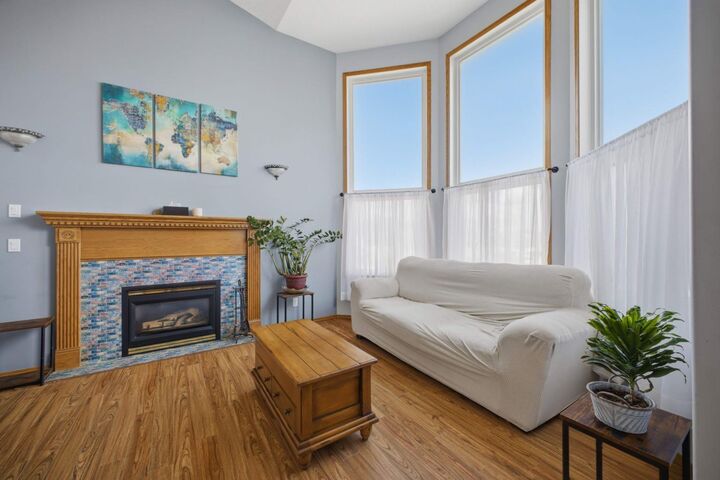Property Photo:  1 Pell Close  AB T4S 1W8 