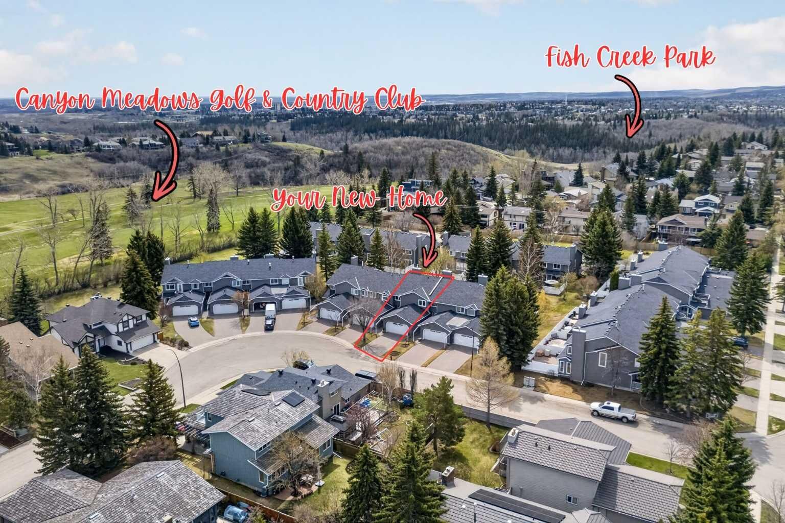 Property Photo:  12 Wood Crescent SW  AB T2W 4B4 