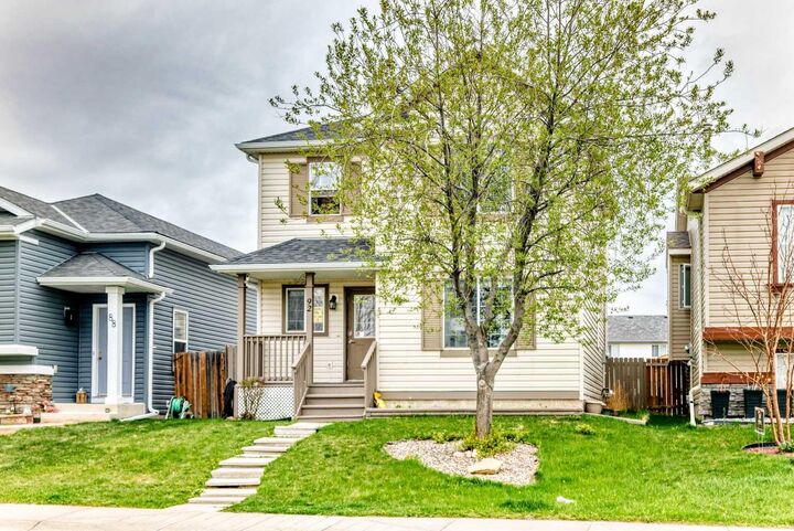Property Photo:  92 Covehaven Road NE  AB T3K 5W6 