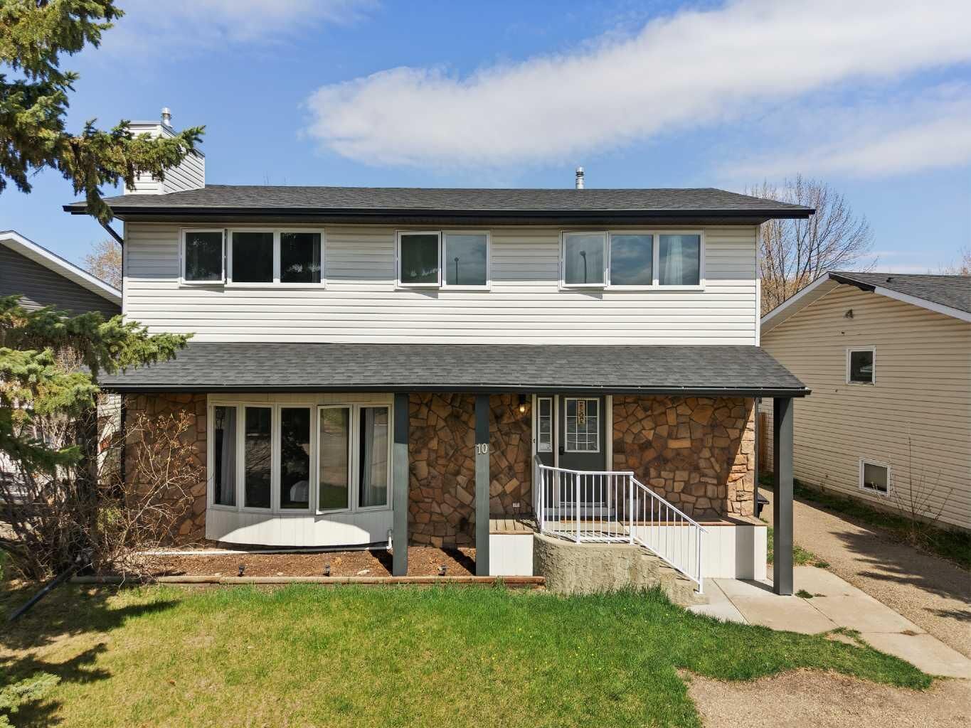 Property Photo:  10 Blackstone Avenue  AB T4L 1P8 
