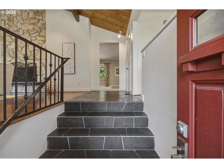 Property Photo: 6435 SW 90th Ave OR 97223