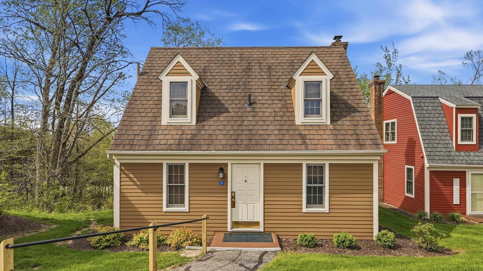 Property Photo: 19 Settler Lane IL 61036