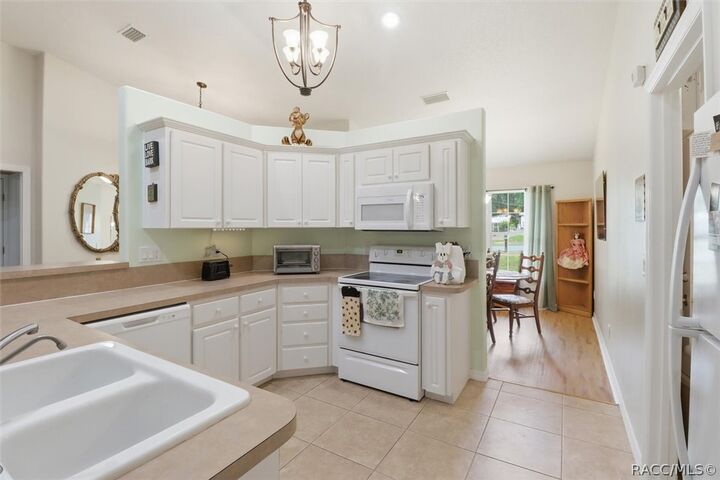 Property Photo: 5940 W Pine Circle FL 34429