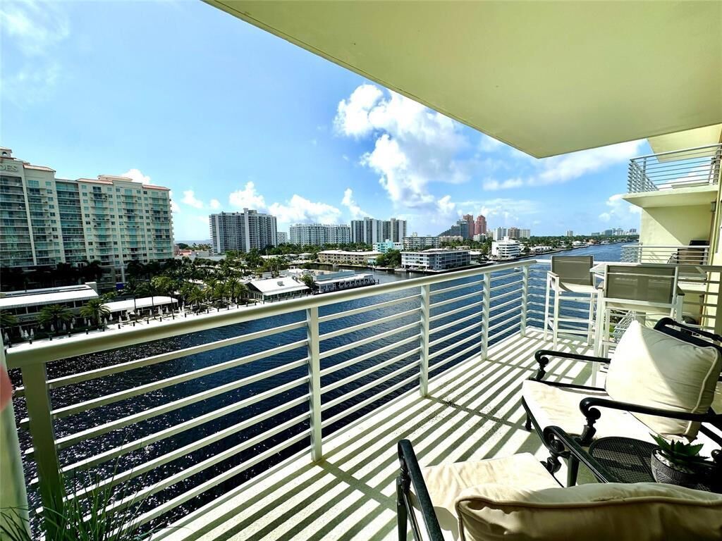 Property Photo: 2900 NE 30th Street K9 FL 33306