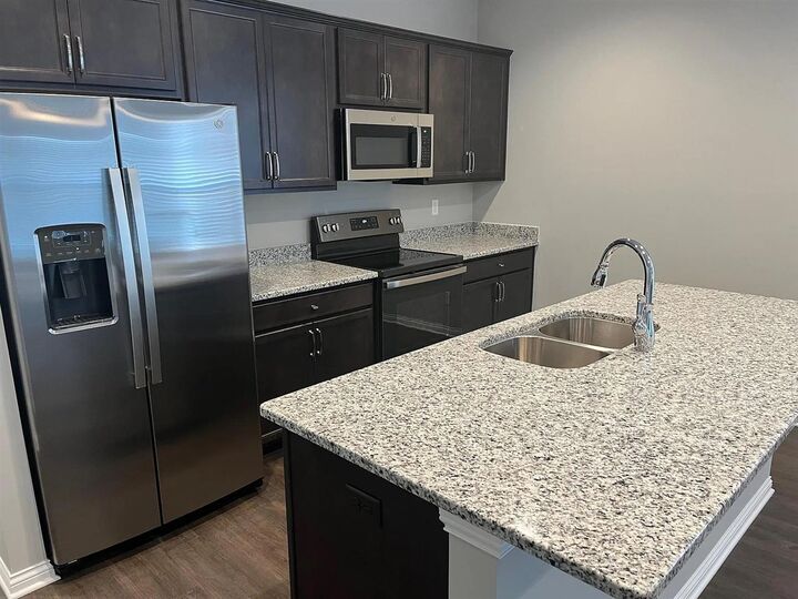 Property Photo:  933 Anise Lane  KY 42104 