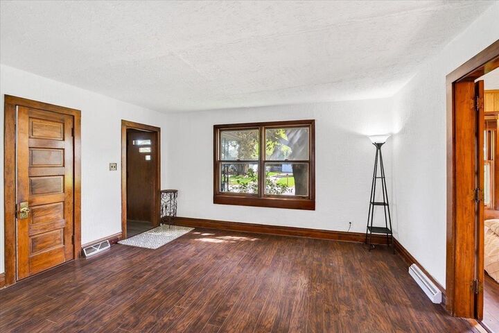 Property Photo:  844 Ridgewood Way  WI 53713 