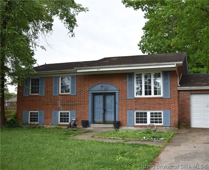 Property Photo:  934 Parkwood Drive  IN 47129 