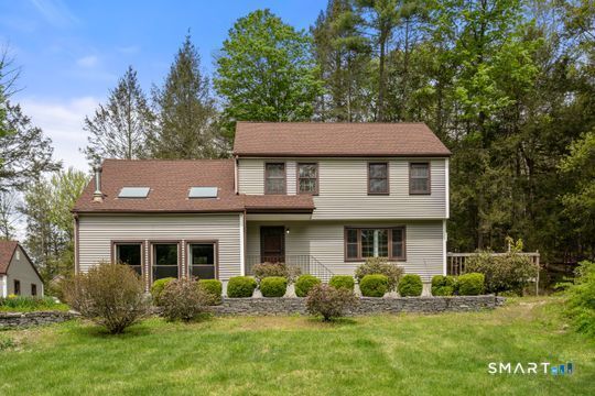 Property Photo:  26 Old Coach Road  CT 06065 