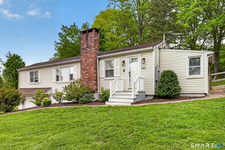 Property Photo:  162 Old Middle Street  CT 06457 